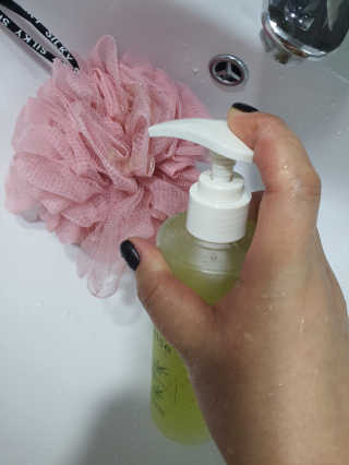 티엘스 몰로키아 리프레싱 샤워 젤 — 5점을 준 리뷰어가 2020년 5월 올린 사용 사진