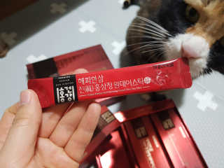 홍건강 해피한삼 진 홍삼정 원데이스틱 10g x 30포 — 5점을 준 리뷰어가 2020년 5월 올린 사용 사진