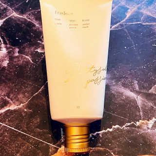 프라도어 바디 프라이머 크림-데오도란트 x 퍼퓸 로션 — 2점을 준 리뷰어가 2020년 5월 올린 사용 사진