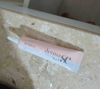 derma SC-Gel 더마에스씨 겔 20g — 5점을 준 리뷰어가 2020년 5월 올린 사용 사진