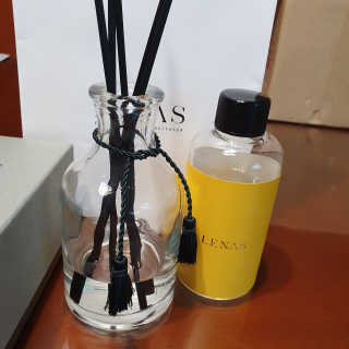 레나스 프리미엄 아로마 디퓨저 200ml  [1SET] — 5점을 준 리뷰어가 2020년 7월 올린 사용 사진