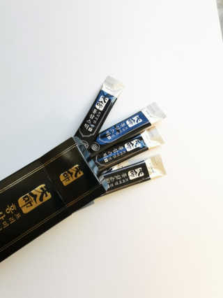 헬스업_천명진프리미엄홍삼스틱_10ml x 30포 — 5점을 준 리뷰어가 2020년 11월 올린 사용 사진