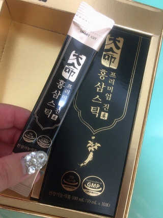 헬스업_천명진프리미엄홍삼스틱_10ml x 30포 — 5점을 준 리뷰어가 2020년 8월 올린 사용 사진