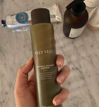 VELY VELY Artemisia Balance Essence — 5점을 준 리뷰어가 2020년 7월 올린 사용 사진
