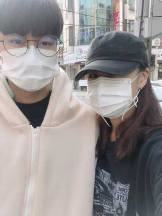 고세이프 마스크 50개입 + 실리콘 마스크 스트랩 — 5점을 준 리뷰어가 2020년 11월 올린 사용 사진