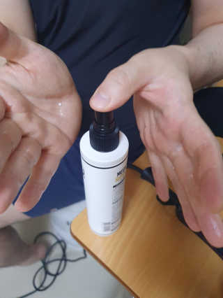 다슈코리아 다슈 포 맨 프리미엄 메가 홀드 슈퍼 스프레이 250ml — 5점을 준 리뷰어가 2020년 6월 올린 사용 사진