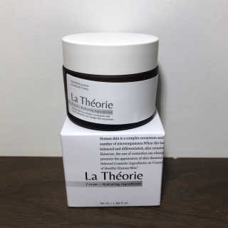 La Theorie Hydrating Ingredients | 하이드레이팅 인그레이디언츠 — 5점을 준 리뷰어가 2020년 5월 올린 사용 사진