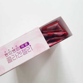 헬스업_쁘띠쁘띠석류콜라겐젤리_20g x 14포 — 5점을 준 리뷰어가 2020년 10월 올린 사용 사진