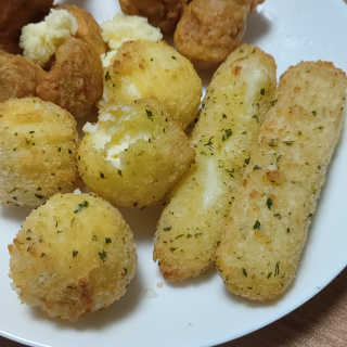 가치식탁 리얼치즈스틱, 리얼크림치즈볼 — 5점을 준 리뷰어가 2020년 8월 올린 사용 사진