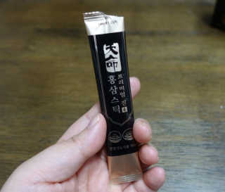 헬스업_천명진프리미엄홍삼스틱_10ml x 30포 — 5점을 준 리뷰어가 2020년 12월 올린 사용 사진