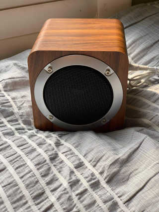 SEVIZ MINI10W 레트로 블루투스 스피커 — 5점을 준 리뷰어가 2020년 8월 올린 사용 사진