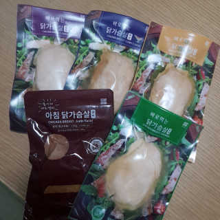 바로 먹는 아침 실온보관 닭가슴살 6종 — 3점을 준 리뷰어가 2020년 9월 올린 사용 사진
