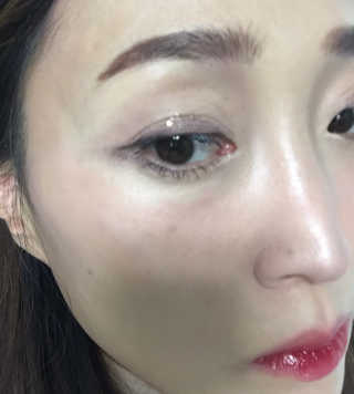 [블랙루즈] 펄블리 아이 글리터 유니버스 2종 — 4.5점을 준 리뷰어가 2020년 12월 올린 사용 사진