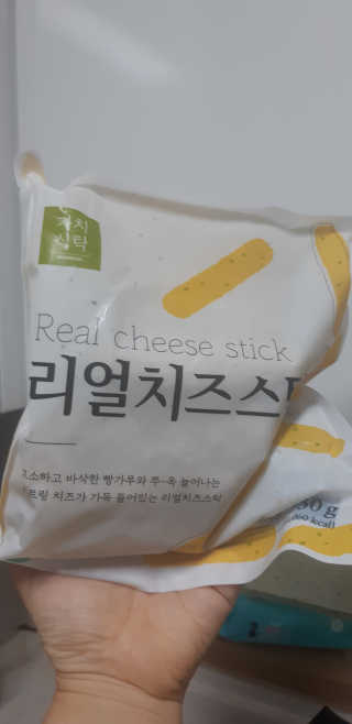 가치식탁 리얼치즈스틱, 리얼크림치즈볼 — 5점을 준 리뷰어가 2020년 9월 올린 사용 사진