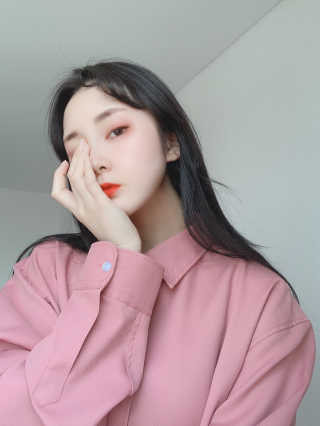 데이지크 SS컬렉션 로즈페탈 섀도우 팔레트 — 5점을 준 리뷰어가 2020년 4월 올린 사용 사진