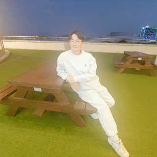 브랜디드라이프스타일코리아 행텐 헤리티지 맨투맨 SET — 5점을 준 리뷰어가 2020년 11월 올린 사용 사진