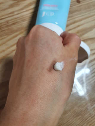 IO 아이오 오늘도 넌 순수해 - 약산성 클렌징폼 — 5점을 준 리뷰어가 2020년 12월 올린 사용 사진