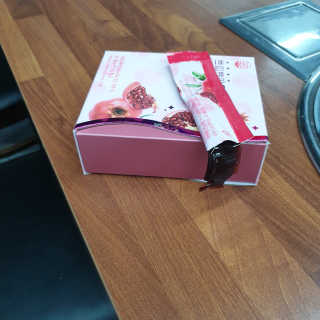 헬스업_쁘띠쁘띠석류콜라겐젤리_20g x 14포 — 4점을 준 리뷰어가 2020년 7월 올린 사용 사진