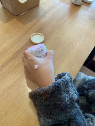 어글리프루프 크림 스탑디어글리 핑크모먼트 50ml — 5점을 준 리뷰어가 2020년 11월 올린 사용 사진