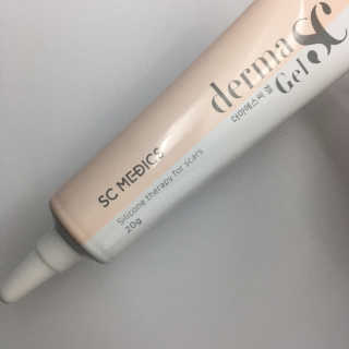 derma SC-Gel 더마에스씨 겔 20g — 5점을 준 리뷰어가 2020년 5월 올린 사용 사진