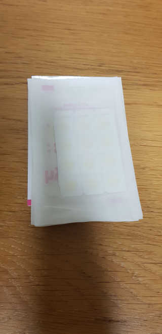 엘라밴드 하이드로 도트 스팟패치 12mm, 10mm — 4.5점을 준 리뷰어가 2020년 9월 올린 사용 사진