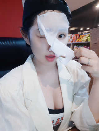 바이오믹 BIOMEEK SENSIMETIC SOOTHING MASK.S — 5점을 준 리뷰어가 2020년 7월 올린 사용 사진
