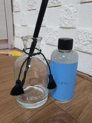 레나스 프리미엄 아로마 디퓨저 200ml  [1SET] — 5점을 준 리뷰어가 2020년 10월 올린 사용 사진