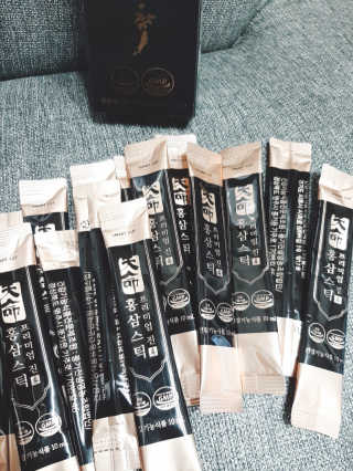 헬스업_천명진프리미엄홍삼스틱_10ml x 30포 — 5점을 준 리뷰어가 2020년 9월 올린 사용 사진