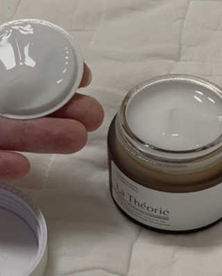 La Theorie Hydrating Ingredients | 하이드레이팅 인그레이디언츠 — 5점을 준 리뷰어가 2020년 5월 올린 사용 사진
