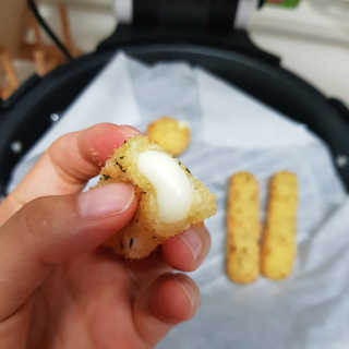 가치식탁 리얼치즈스틱, 리얼크림치즈볼 — 5점을 준 리뷰어가 2020년 8월 올린 사용 사진