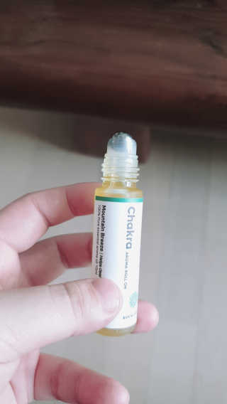 무니스튜디오 차크라 아로마 롤온 7종 10ml — 5점을 준 리뷰어가 2020년 5월 올린 사용 사진