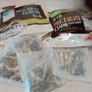 [풀무원] 자연의 감칠맛 통디포리, 통멸치 다시팩 세트 — 5점을 준 리뷰어가 2020년 5월 올린 사용 사진