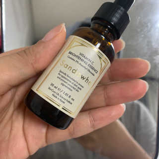 [스킨큐어] 산다화 비타민C 화이트닝 에센스 30ml — 3점을 준 리뷰어가 2020년 4월 올린 사용 사진