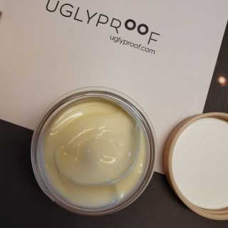 어글리프루프 크림 바이어글리 하이드레이션 샤워 50ml — 5점을 준 리뷰어가 2020년 12월 올린 사용 사진