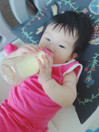 유비맘 PPSU 젖병 노꼭지_260ml_컬러 랜덤 발송 — 5점을 준 리뷰어가 2020년 8월 올린 사용 사진