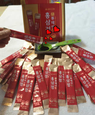 서울약사신협_투데이홍삼정_틴케이스_10g x 30포 — 5점을 준 리뷰어가 2020년 7월 올린 사용 사진