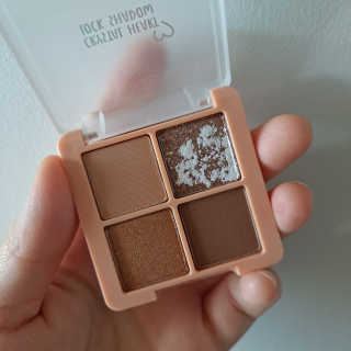 [블랙루즈] 크리스탈 하트 락 섀도우 4종 중 택1 — 5점을 준 리뷰어가 2020년 9월 올린 사용 사진