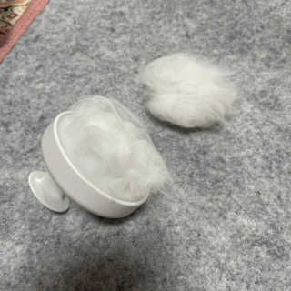 자극 없이 털/각질 관리가 가능한 코코몰리 실리콘 목욕 브러쉬 — 5점을 준 리뷰어가 2020년 11월 올린 사용 사진