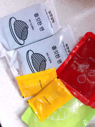 [해주냉면] 신천맛집 매운 비빔냉면 2인분 + 무절임 — 5점을 준 리뷰어가 2020년 5월 올린 사용 사진