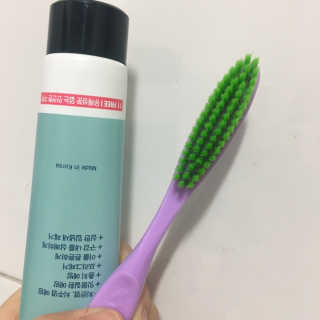 뉴바이오덴타골드C 치약, 킹두 대왕칫솔 — 3.5점을 준 리뷰어가 2020년 4월 올린 사용 사진