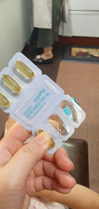 JW중외제약 마이코드 알티지 오메가3 1000 mg — 3점을 준 리뷰어가 2020년 8월 올린 사용 사진