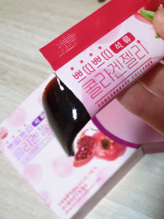 헬스업_쁘띠쁘띠석류콜라겐젤리_20g x 14포 — 5점을 준 리뷰어가 2020년 10월 올린 사용 사진