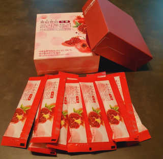 헬스업_쁘띠쁘띠석류콜라겐젤리_20g x 14포 — 4점을 준 리뷰어가 2020년 12월 올린 사용 사진