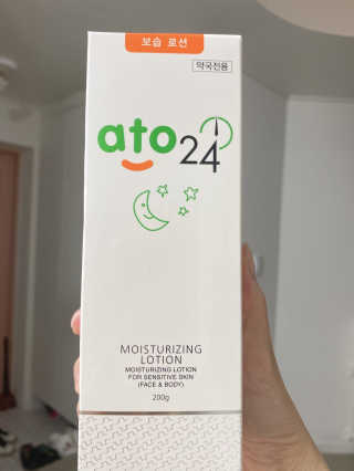 동성제약_바이오가이아_아토24 [동성제약] 아토24 모이스처라이징 로션 200g — 5점을 준 리뷰어가 2020년 6월 올린 사용 사진