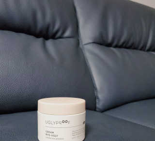 어글리프루프 크림 바이어글리 하이드레이션 샤워 50ml — 4점을 준 리뷰어가 2020년 10월 올린 사용 사진