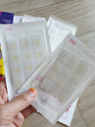 엘라밴드 하이드로 도트 스팟패치 12mm, 10mm — 5점을 준 리뷰어가 2020년 8월 올린 사용 사진