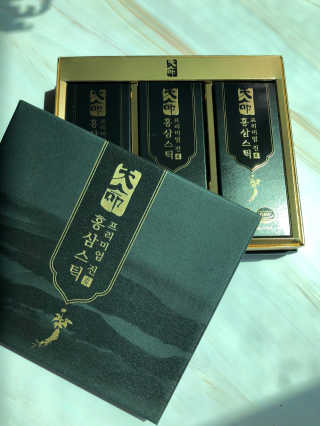 헬스업_천명진프리미엄홍삼스틱_10ml x 30포 — 5점을 준 리뷰어가 2020년 9월 올린 사용 사진