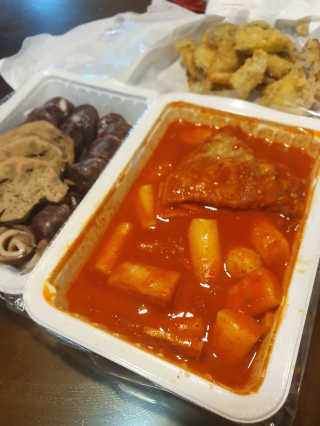 죠스떡볶이 [죠스푸드] 짜빠떡볶이+떡또그+범벅만두 신메뉴 3종 — 5점을 준 리뷰어가 2020년 5월 올린 사용 사진