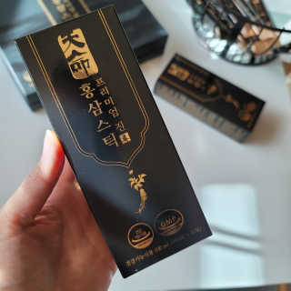 헬스업_천명진프리미엄홍삼스틱_10ml x 30포 — 5점을 준 리뷰어가 2020년 12월 올린 사용 사진