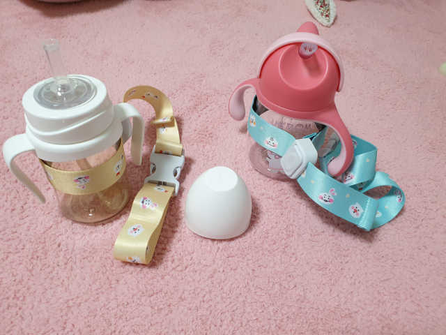 유비맘 젖병 빨대컵 다용도 홀더 1+1 _ 컬러 랜덤 발송 리뷰 사진